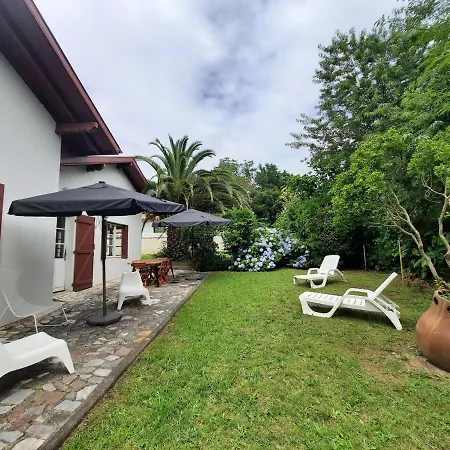 Holiday home Maison Calme Avec Grand Exterieur, Proche Centre Et Ocean, Ideale Famille/amis - Fr-1-239-860