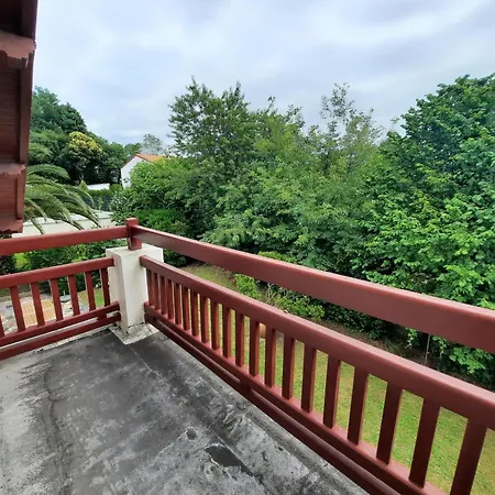 Maison Calme Avec Grand Exterieur, Proche Centre Et Ocean, Ideale Famille/amis - Fr-1-239-860