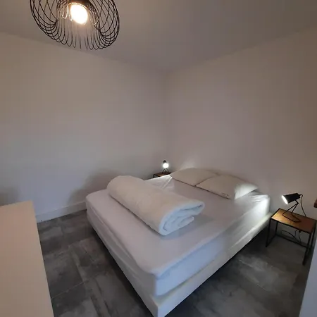 Maison Calme Avec Grand Exterieur, Proche Centre Et Ocean, Ideale Famille/amis - Fr-1-239-860 Holiday home Anglet