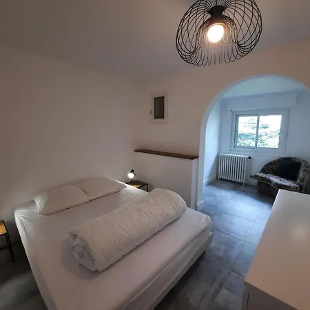 Maison Calme Avec Grand Exterieur, Proche Centre Et Ocean, Ideale Famille/amis - Fr-1-239-860